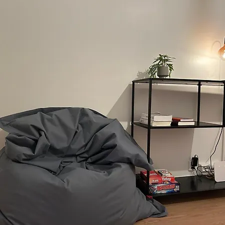 Modern One-bedroom In The Heart Of The Lägenhet *