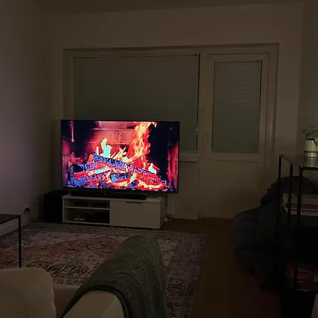 Modern One-bedroom In The Heart Of The Lägenhet *